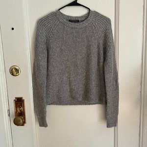 Brandy Melville Pullover Crew Sweater